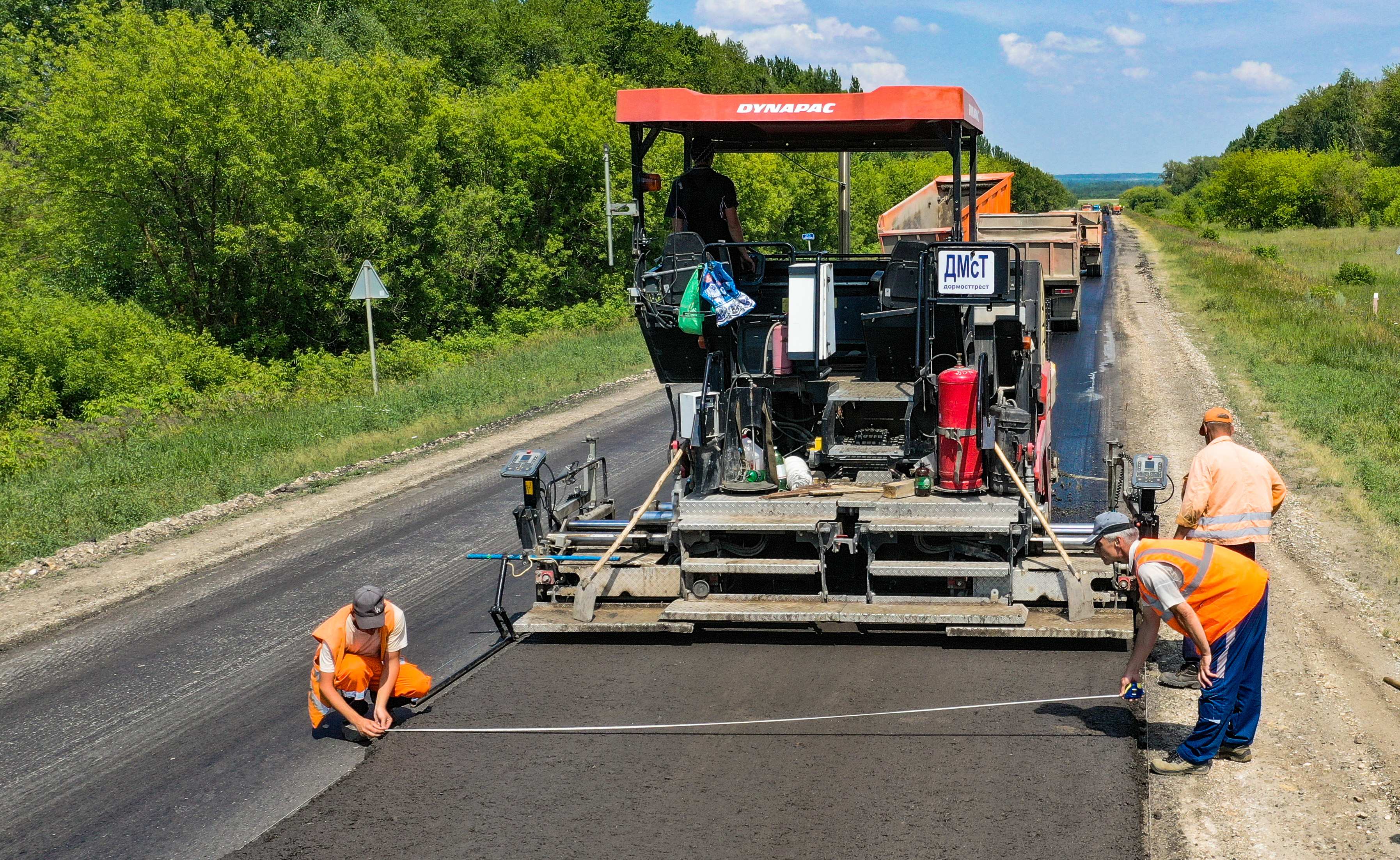 Питерский подрядчик отремонтирует дороги в двух районах Нижегородской области за 720 млн рублей - фото 1