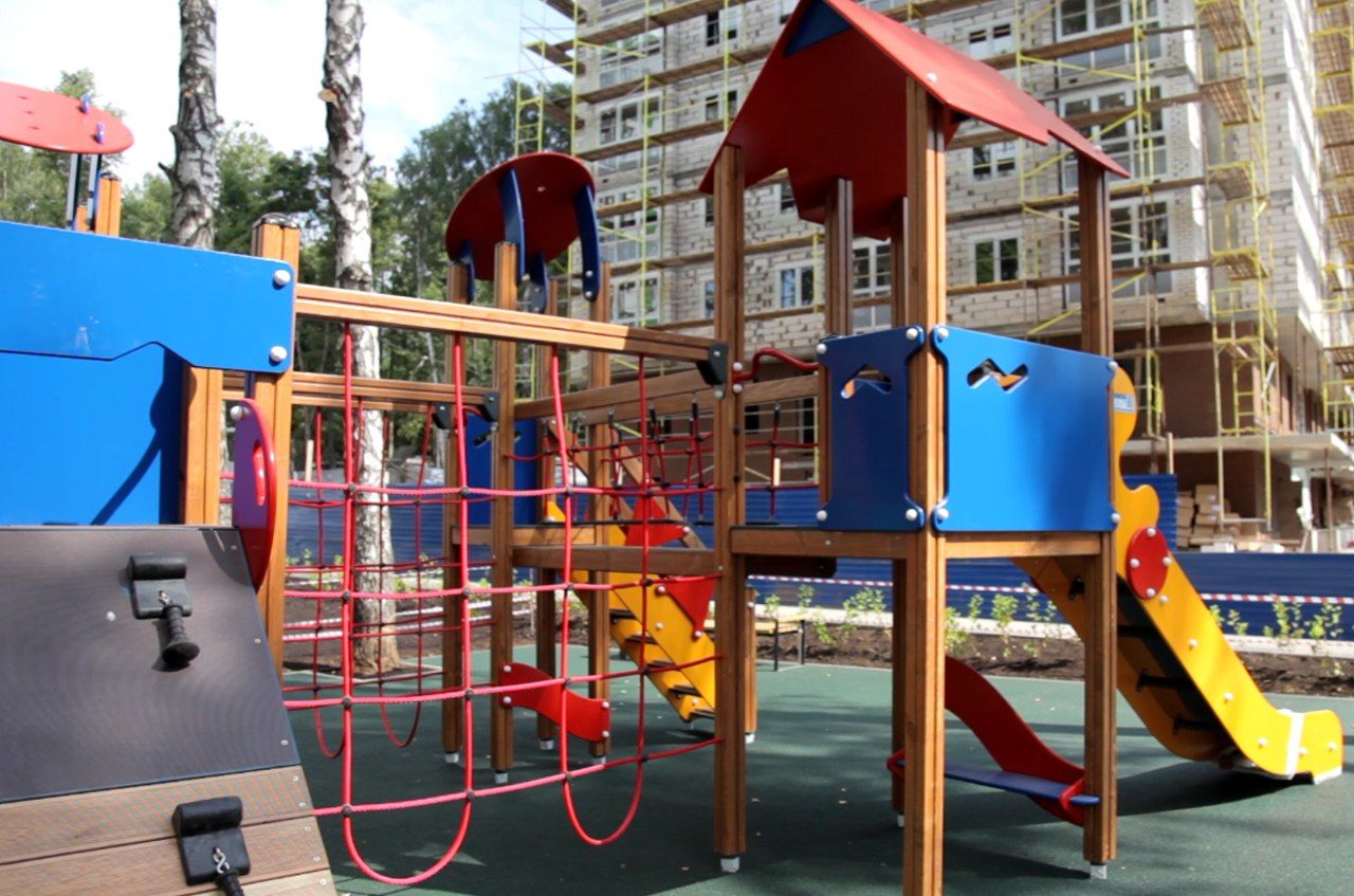 Жители ЖК «Маленькая страна» оценили расположение, инфраструктуру и дворы своих домов - фото 2