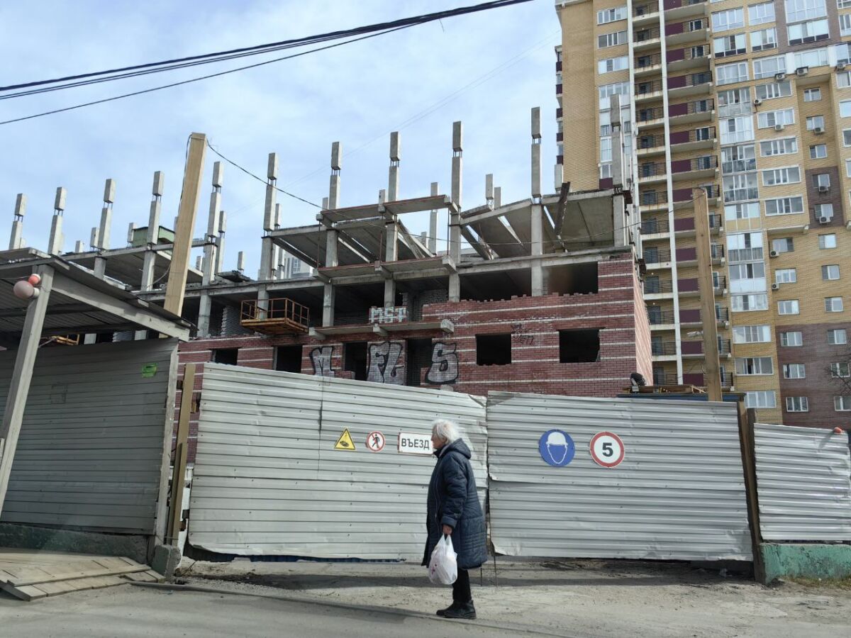 «Жилстрой-НН» достроит проблемный дом на Июльских дней в Нижнем Новгороде