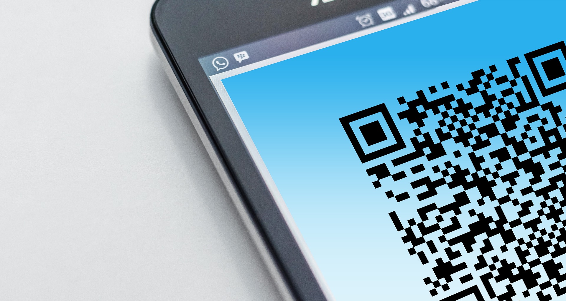 На 54 воронежских улицах установят информационные доски с QR-кодами - фото 1