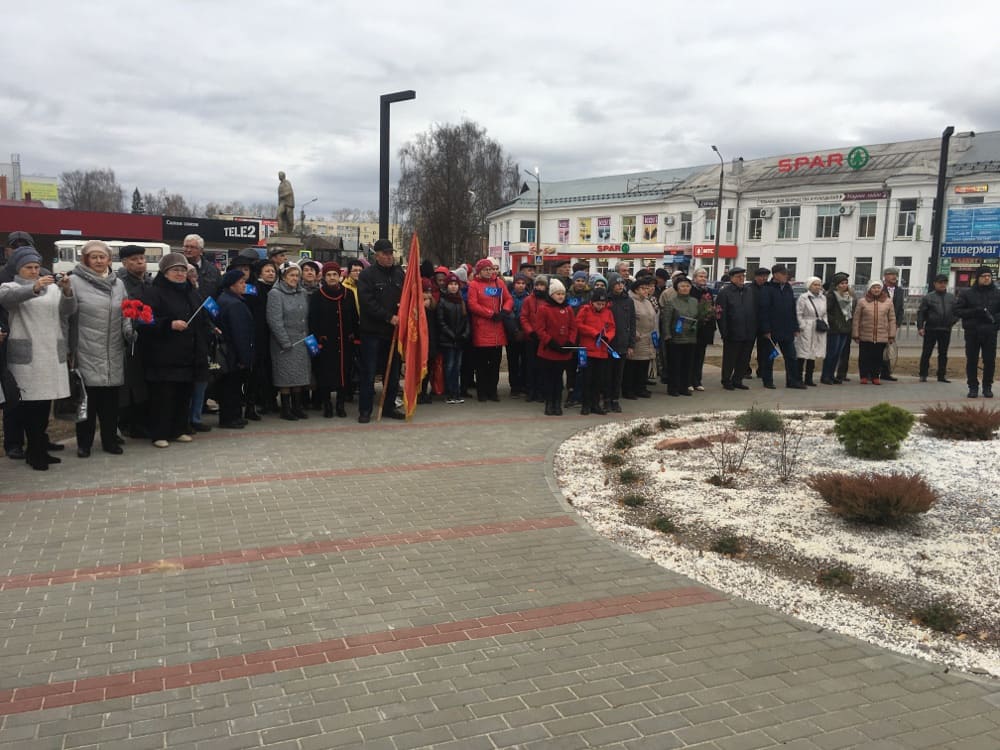 Комсомольскую площадь в Выксе торжественно открыли после реконструкции