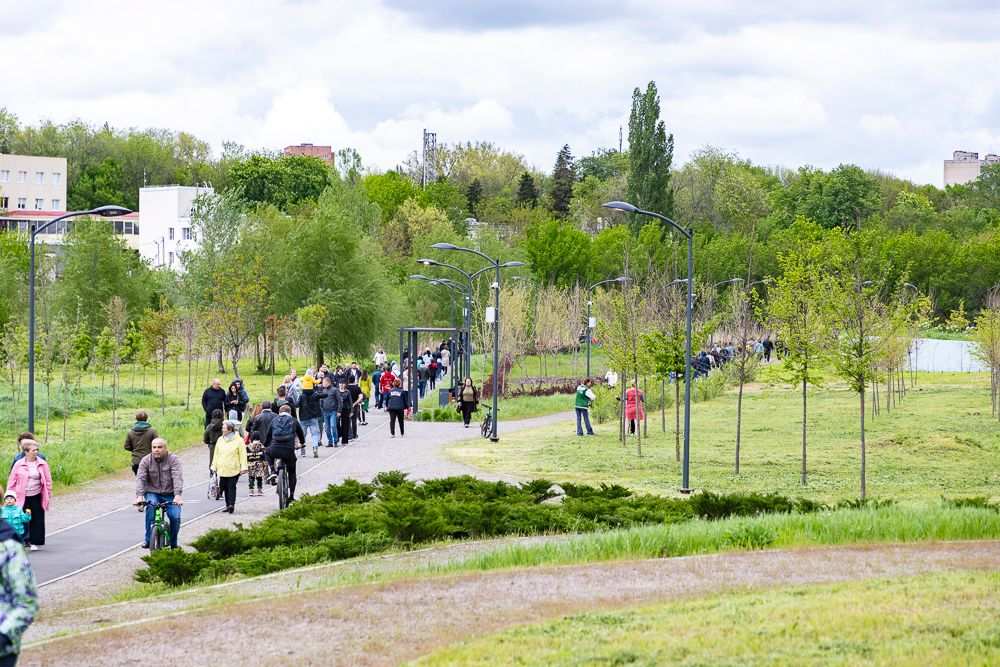 В Ростове-на-Дону вандалы устроили погром в парке «Первая миля» - фото 1