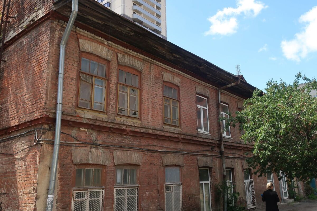 На Дону из аварийного фонда переселены более 1,6 тысяч человек с начала года - фото 1