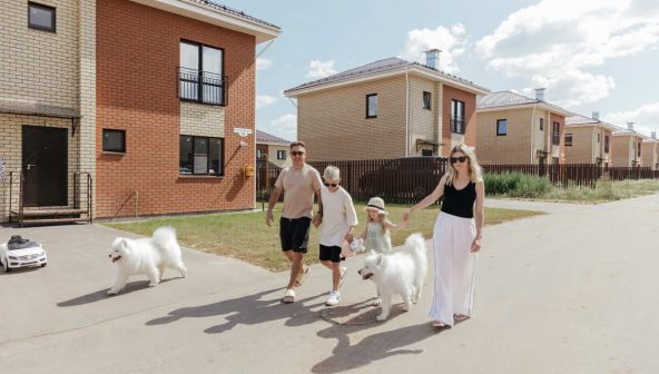 Четыре поселка — четыре сценария жизни: как застройщик «Жилищный ответ» угадал запросы разных семей